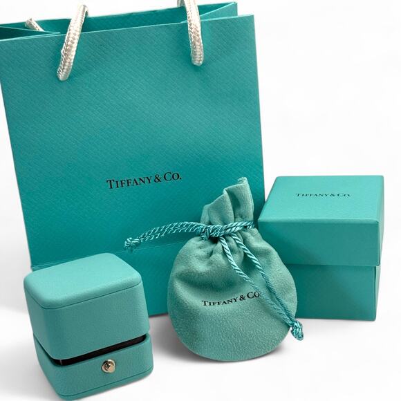 Tiffany & Co. Blue Leather Empty Ring Box Gift Suede Drawstring Bag - Picture 9 of 10